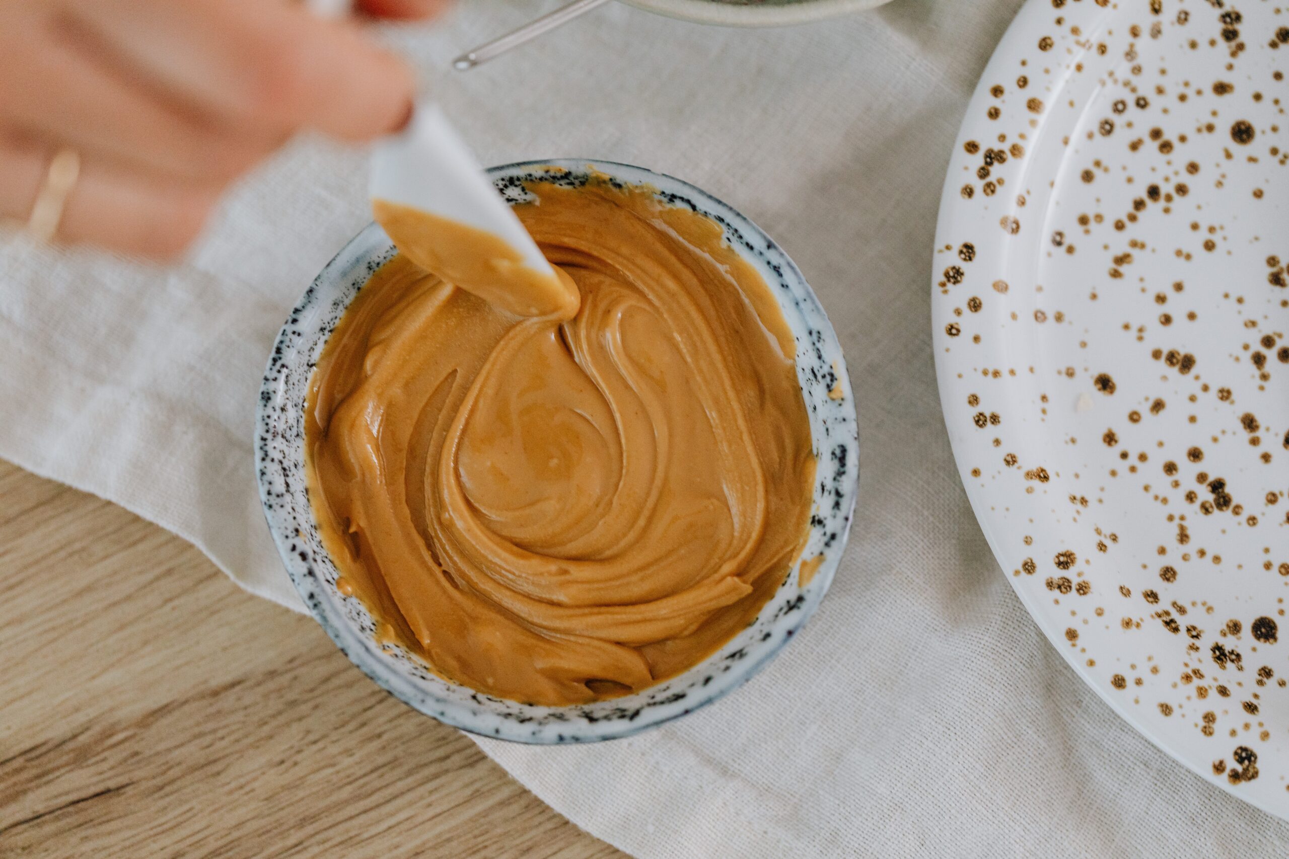 peanut butter and rice cakes